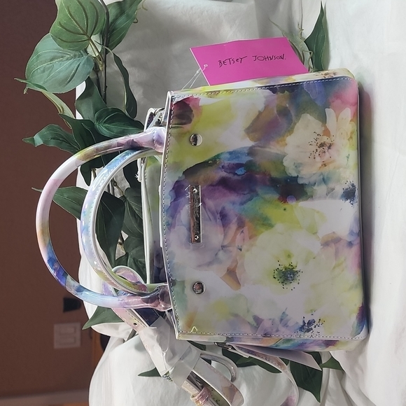 Betsey Johnson Handbags - NWT BETSEY JOHNSON SATCHEL